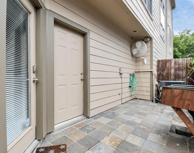 915 Asbury Street - Photo Thumbnail 6