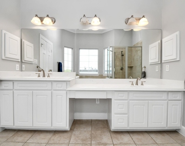 915 Asbury Street - Photo Thumbnail 30