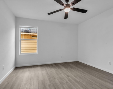 839 Darbydale Crossing Lane - Photo Thumbnail 18