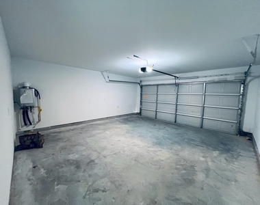 3011 Mallorca Drive - Photo Thumbnail 12