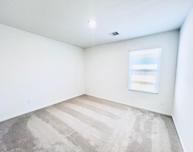 3011 Mallorca Drive - Photo Thumbnail 9