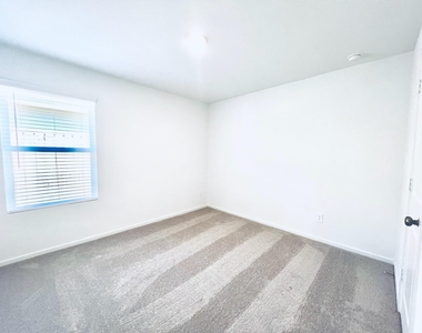 3011 Mallorca Drive - Photo Thumbnail 10