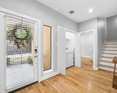 1614 Bonner Street - Photo Thumbnail 2