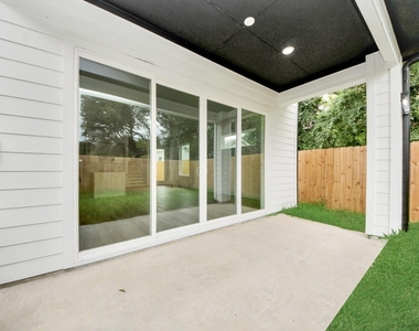 2606 Winbern Street - Photo Thumbnail 34