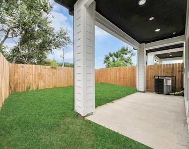 2606 Winbern Street - Photo Thumbnail 33