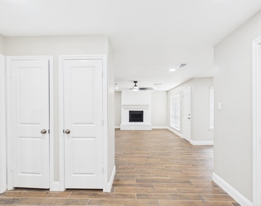 7903 Secretariat Lane - Photo Thumbnail 8