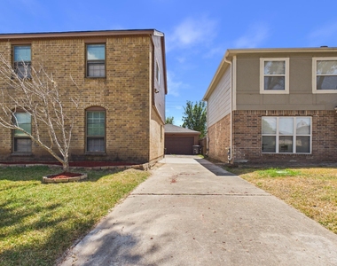 7903 Secretariat Lane - Photo Thumbnail 31