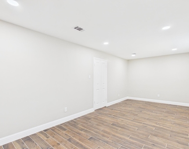7903 Secretariat Lane - Photo Thumbnail 6
