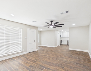 7903 Secretariat Lane - Photo Thumbnail 10