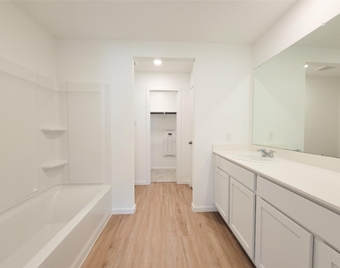 3038 Pensacola Drive - Photo Thumbnail 13