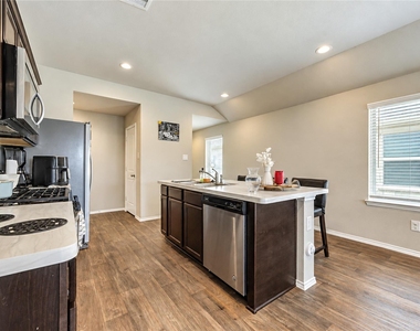 2306 Silver Plume Lane - Photo Thumbnail 15