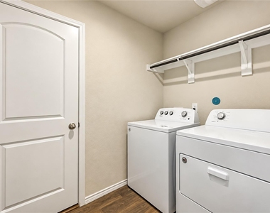 2306 Silver Plume Lane - Photo Thumbnail 37