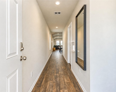 2306 Silver Plume Lane - Photo Thumbnail 3