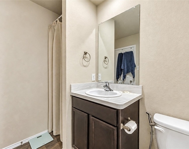 2306 Silver Plume Lane - Photo Thumbnail 34