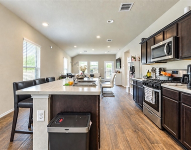 2306 Silver Plume Lane - Photo Thumbnail 19