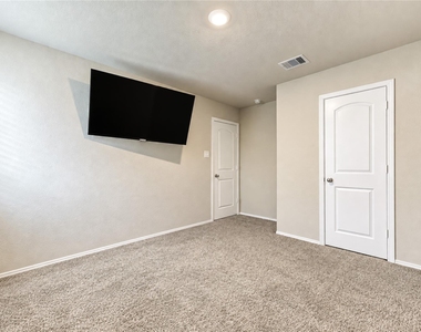 2306 Silver Plume Lane - Photo Thumbnail 32