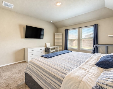 2306 Silver Plume Lane - Photo Thumbnail 25