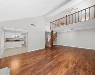 16826 Cobble Ridge Drive - Photo Thumbnail 4