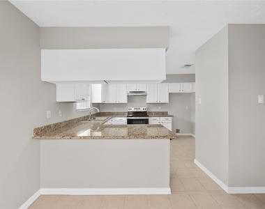 16826 Cobble Ridge Drive - Photo Thumbnail 13