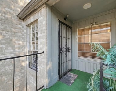 6500 Sands Point Drive - Photo Thumbnail 3