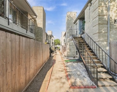 6500 Sands Point Drive - Photo Thumbnail 2