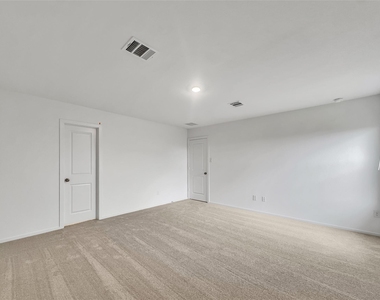 3041 Highbank Drive - Photo Thumbnail 6