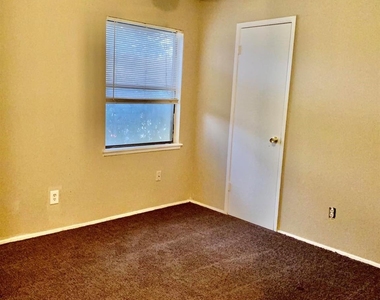 6834 Tara Drive - Photo Thumbnail 5