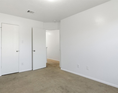 9307 Dewberry Blossom Lane - Photo Thumbnail 14