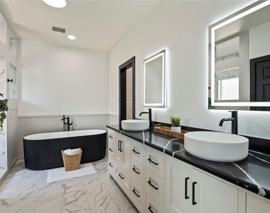 9611 Indian Trail - Photo Thumbnail 19