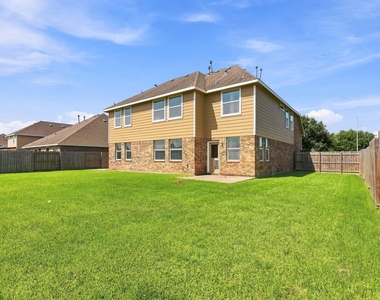 9611 Indian Trail - Photo Thumbnail 35