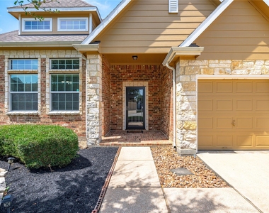9611 Indian Trail - Photo Thumbnail 6