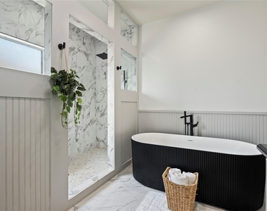 9611 Indian Trail - Photo Thumbnail 20