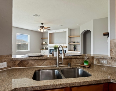 9611 Indian Trail - Photo Thumbnail 10