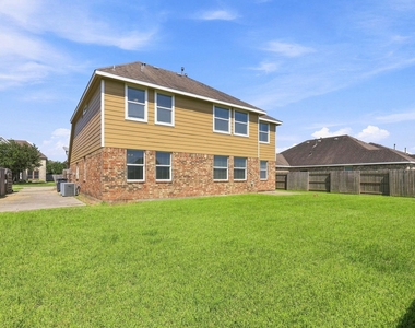 9611 Indian Trail - Photo Thumbnail 34