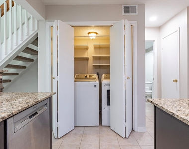 1436 Gemini Street - Photo Thumbnail 14