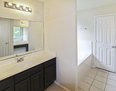 9223 Dunain Park Court - Photo Thumbnail 20