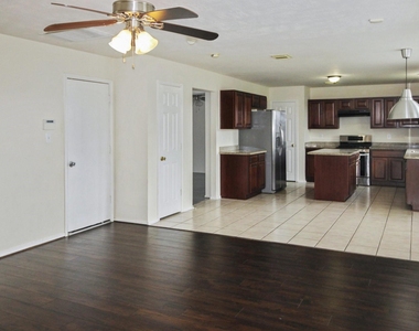 9223 Dunain Park Court - Photo Thumbnail 3