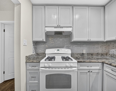 1806 Thelma Lane - Photo Thumbnail 18