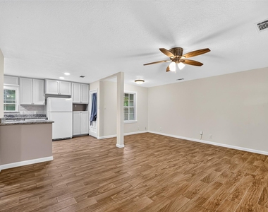 1806 Thelma Lane - Photo Thumbnail 13