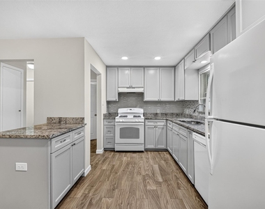 1806 Thelma Lane - Photo Thumbnail 15