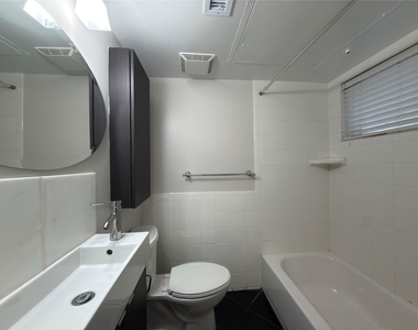 1502 Heights Boulevard - Photo Thumbnail 9