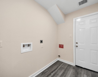3130 5th Street - Photo Thumbnail 13