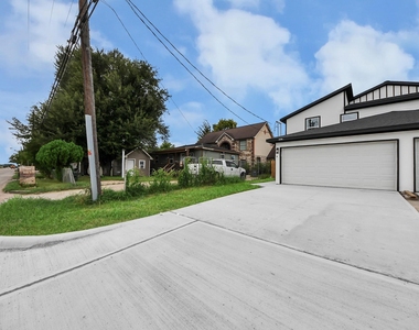 3130 5th Street - Photo Thumbnail 3