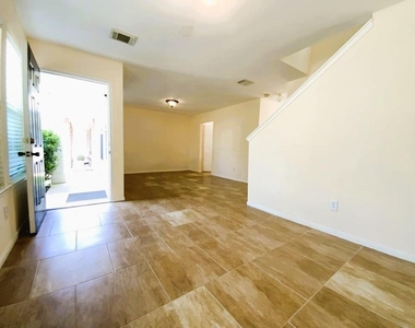 20626 Sycamore Crest Lane - Photo Thumbnail 4