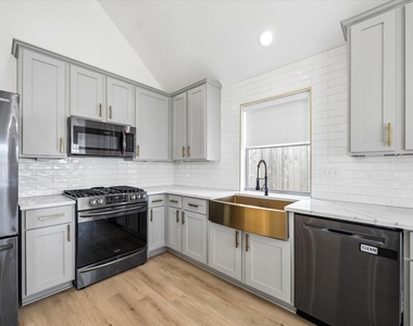 1205 Pine Field - Photo Thumbnail 7