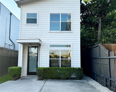 612 E 29th Street - Photo Thumbnail 1