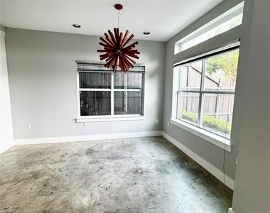 612 E 29th Street - Photo Thumbnail 5