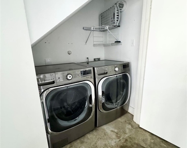 612 E 29th Street - Photo Thumbnail 13