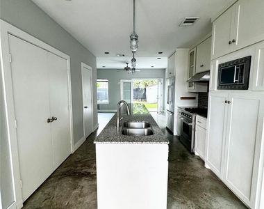 612 E 29th Street - Photo Thumbnail 6