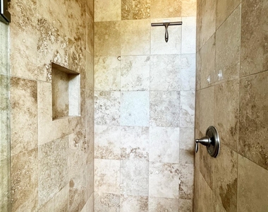 612 E 29th Street - Photo Thumbnail 18